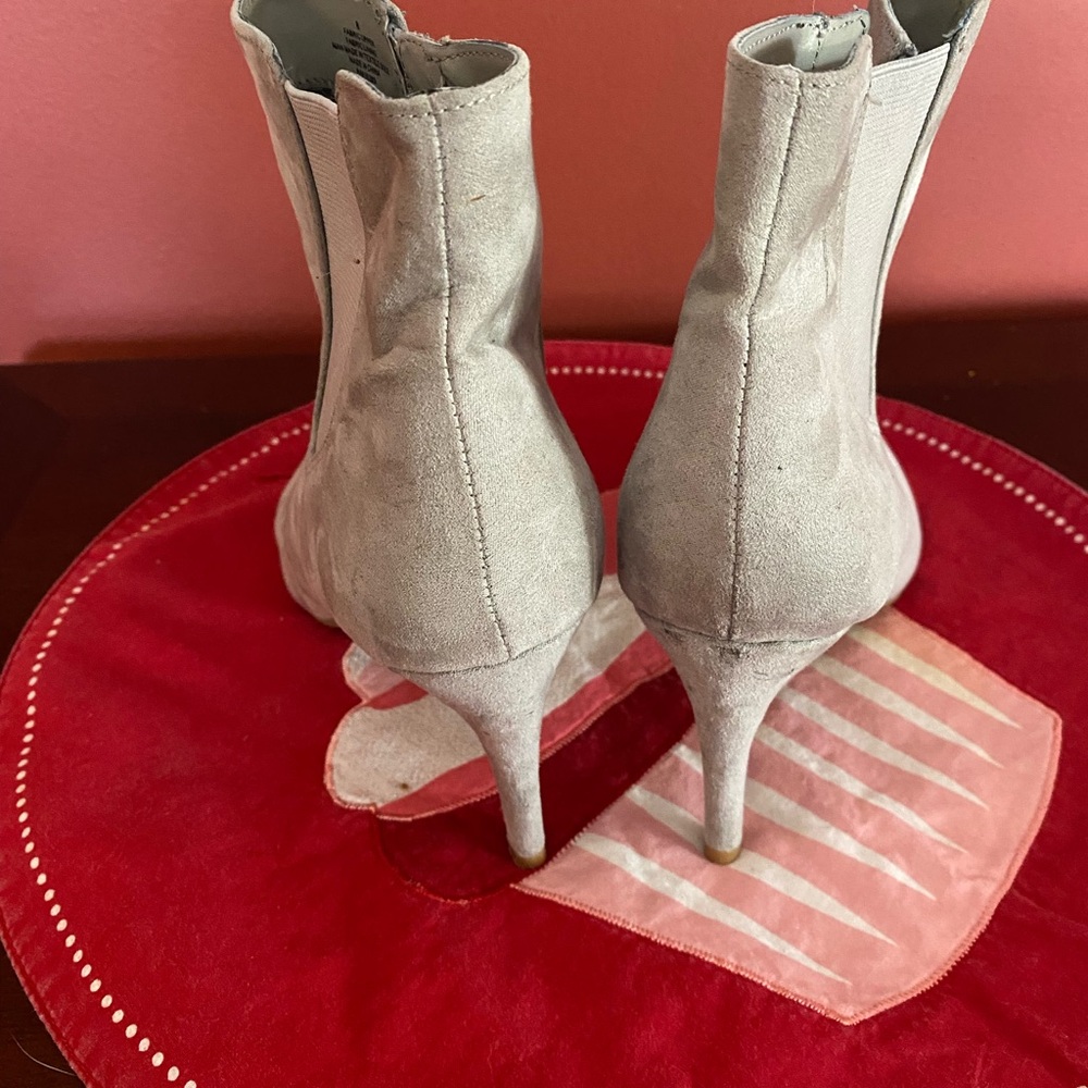 Express Booties - Picture 2 of 5